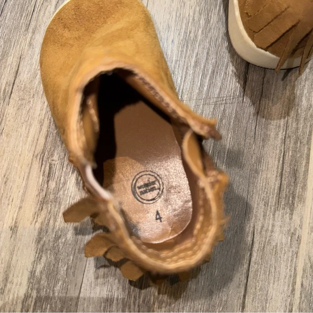 Wonder Nation Tan Moccasins with Fringe